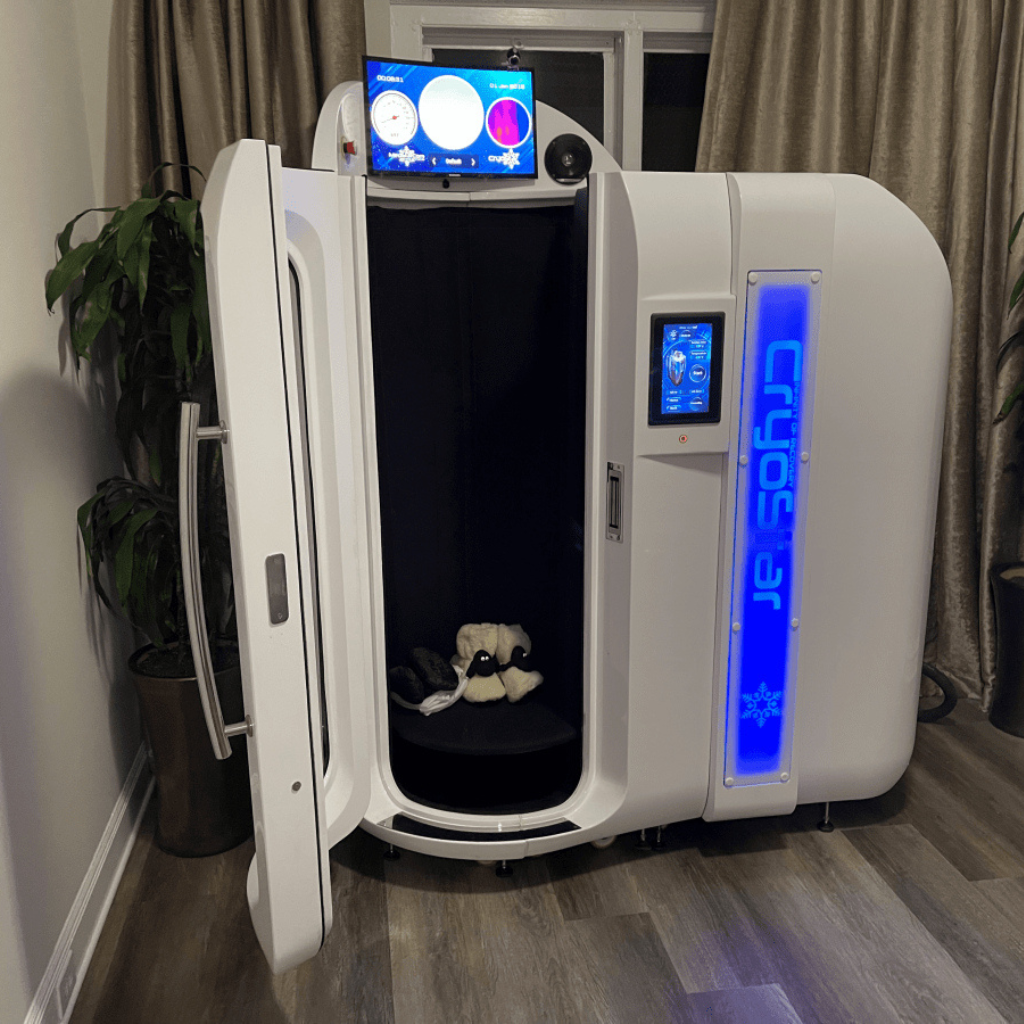 VACUACTIVUS Cryostar Antarctica Electric Cryotherapy Chamber Open Door Room Set Up