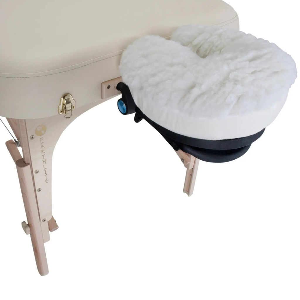 Earthlite Fleece Crescent Cover On table