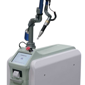 Silhouet-Tone Global Cure SC6 Tattoo Removal Laser Machine In Operation