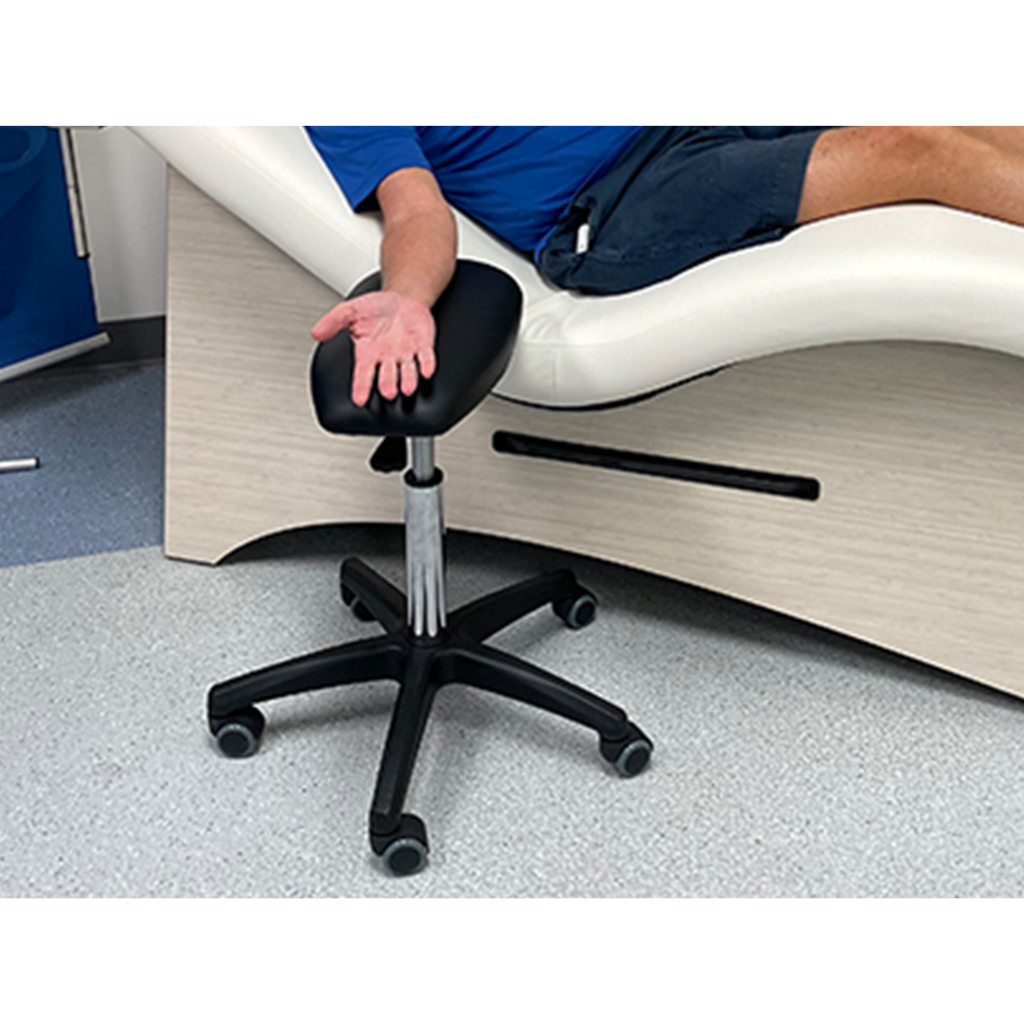 Oakworks IV Armrest Stand in use